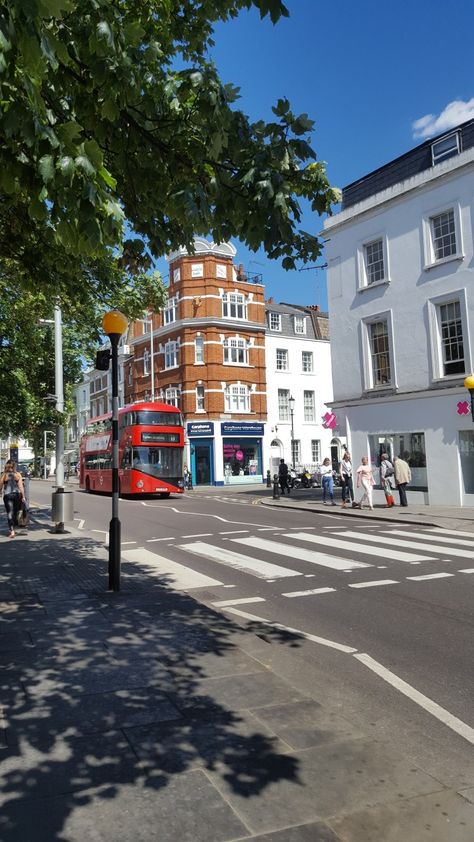 Kings road 2018 Kings Road Chelsea, Kings Road London, Study Abroad England, London England Photography, Royal Borough Of Kensington And Chelsea, London Chelsea, Road Pictures, London Vibes, London Dreams