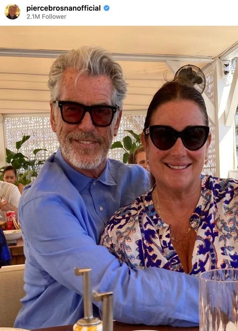 ‘How Much Weight Keely Lost!’: Pierce Brosnan’s Wife Stuns Fans with Her New Figure at Red Carpet Appearance - Break Surge Keely Brosnan, Pierce Bronson, Pierce Brosnan Wife, Cassandra Harris, Cynthia Rhodes, Keely Shaye, Everything Popular, Fruit Creations, Famous Moms