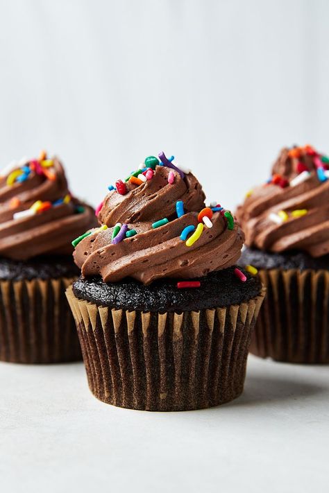 Small Batch Chocolate Cupcakes by The Nostalgic Crumb Small Batch Chocolate Cupcakes, Small Batch Cupcakes, Chocolate Cupcakes Recipe, 3 Layer Cakes, Coffee Granules, Cupcake Recipes Chocolate, Chocolate Buttercream Frosting, Make 10, Espresso Powder