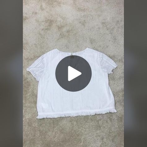 TikTok · LENNIA “Folding Queen 👑” Crop Top Folding Hacks, Fold Crop Tops, How To Fold Crop Tops, Organization Techniques, Clothes Folding, How To Fold, Twitter Image, Crop Top, Queen