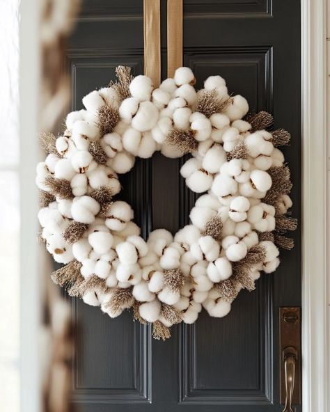 Glue cotton balls onto a wreath frame. In no time, get the best front door idea yet! Cotton Wreath Diy, Cotton Ball Wreath, Cotton Ball Crafts, Shabby Chic Aesthetic, Small Pine Cones, Best Front Doors, Old Glass Bottles, Ball Wreath, Material Wreaths