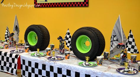 Monster truck table: like cars in clear container with truck on top and painted tire treads on tablecloths Monster Jam Birthday Party, Monster Truck Jam, Monster Truck Birthday Party, Digger Birthday, Monster Jam Birthday, Monster Jam Party, Monster Truck Theme, Blaze Birthday, Monster Truck Cake