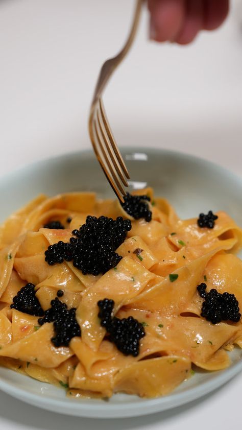 Caviar Pasta Recipe, Pasta With Caviar, Recipes With Caviar, Caviar Photoshoot, Caviar Dinner, Caviar Pasta, Mentaiko Pasta, Miles Robbins, Sophisticated Food