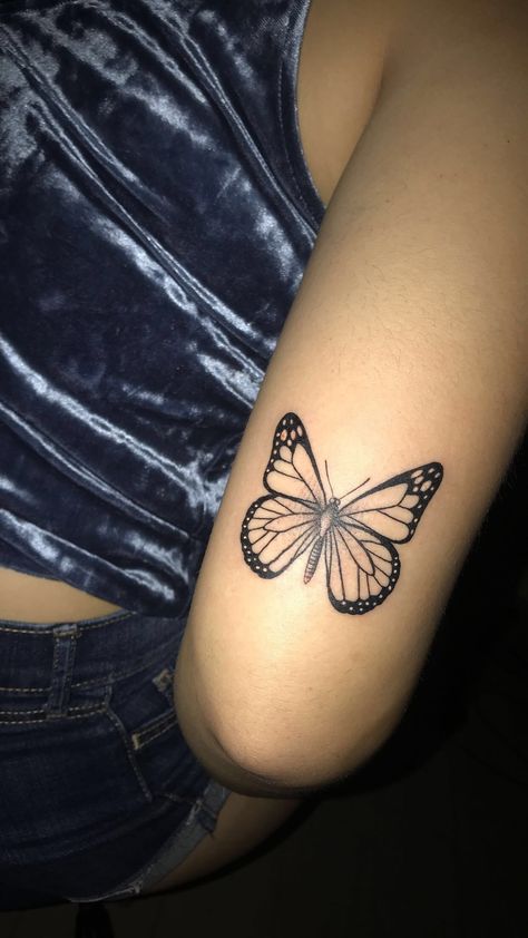 Butterfly Tattoo Forearm For Women, Butterfly With Flowers Tattoo, Butterfly Tattoos On Arm, Ma Tattoo, Matching Sister Tattoos, Butterfly Tattoos For Women, Tasteful Tattoos, Petite Tattoos, Butterfly Tattoos