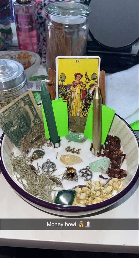 Money Altar, Spiritual Alter, Love Attraction Spell, Money Bowl, Binding Spells, Magic Rings, Spells And Rituals, Love Attraction, Witch Room