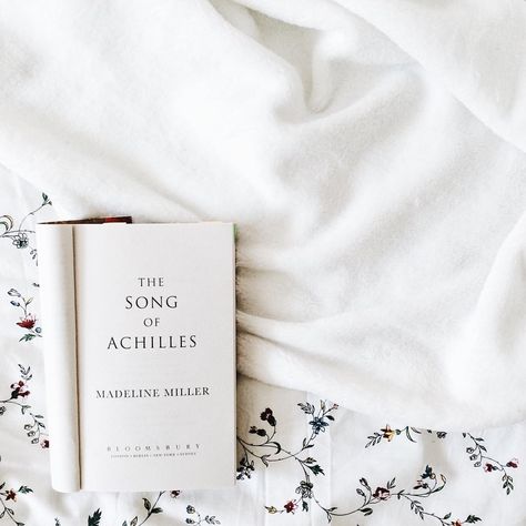 Leah Aesthetic, Bookstagram Aesthetic, Book Flatlay, Madeline Miller, Minimalist Book, The Song Of Achilles, Song Of Achilles, Bookstagram Inspiration, Book Instagram