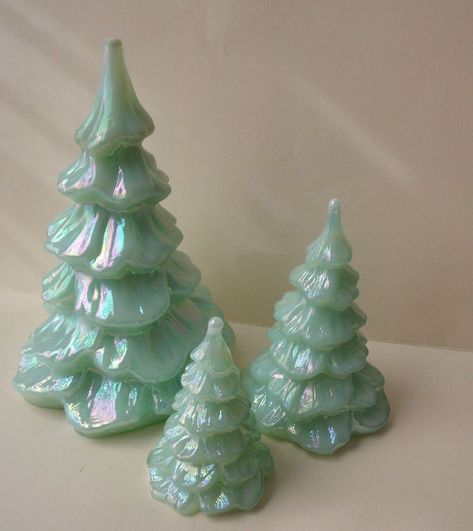 Jadeite Christmas, Elegant Dishes, Glass Christmas Trees, Colorful Glassware, Vintage Jadeite, Glass Trees, Fenton Glassware, Christmas Sprinkles, Pastel Christmas