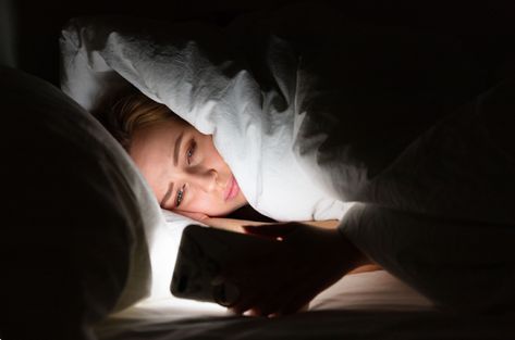 Scroll To Sleep? App Claims To Turn Our Bad Habit Of Doom Scrolling Into Lullaby - DesignTAXI.com Chronic Sleep Deprivation, Unable To Sleep, Sleep Problems, Circadian Rhythm, Improve Mental Health, Psychology Today, How To Stay Awake, Bedtime Routine, Sleep Deprivation