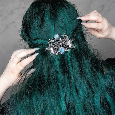 @deathlyberry stuns with Cerulean Sea locks - Try mixing Magic Oracle with Cerulean Sea for an extra dark teal #lunartides #tealhair #ceruleansea Lunar Tides Cerulean Sea, Cerulean Sea Hair Color, Cerulean Sea Hair, Sea Witch Hair Color, Teal Hair Aesthetic, Dark Turquoise Hair, Witchy Hair Color, Sea Green Hair, Appearance Aesthetic