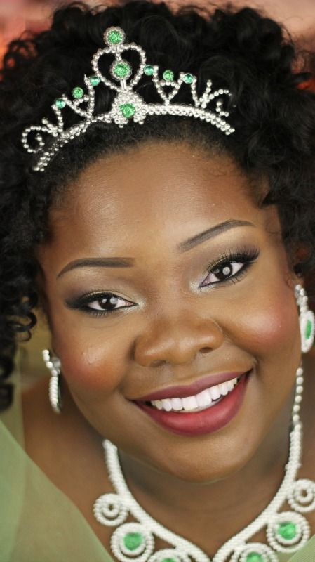 Princess And The Frog Makeup Look, Princess Tiana Makeup, Princess And The Frog Halloween, Tiana Makeup, Princess Tiana Disney, Tiana Disney Princess, Makeup Tutorial Halloween, Frog Wedding, Frog Halloween