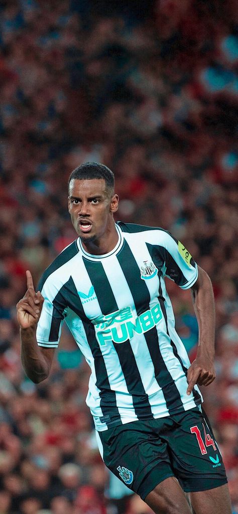 Alexander Isak Wallpaper, Nufc Newcastle Wallpaper, Newcastle Wallpaper, Newcastle United Wallpapers, Isak Newcastle, Mid 90s Aesthetic, Alexander Isak, Newcastle Football, Newcastle United Football