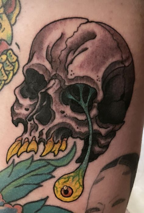 Spooky Japanese Tattoo, Japanese Skull Tattoo, Japanese Skull, Centipede Tattoo, Saved Tattoo, Tattoos Inspiration, Painting Tattoo, Tattoo Style Drawings, Skull Painting