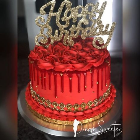 Red And Gold Cake Ideas, 50th Birthday Cake Red And Gold, Red And Gold Birthday Cake, Red And Gold Cake, Black And Gold Birthday Cake, Gold Theme Birthday, Black And Gold Cake, Red Birthday Cakes, 30 Cake