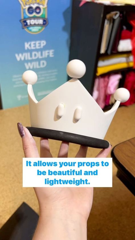 Have you used foam clay before? 👀 This stuff is seriously amazing if you wanna make props, decorations, of whatever your heart desires. My Super Crown would not be possible without this stuff. I’ve seen some friends do super cool things with this stuff! I know @cosplaychoco used it to make gorgeous details by using the stuff in silicone molds. I’m super excited that most of the foam work on my Bowsette style Piranha Plant cosplay is almost done! I spent most of the weekend sanding and priming Making Cosplay Props, Cosplay Crown Diy, Polymer Clay Crown, Foam Mask Diy, Foam Clay Cosplay, Things To Make With Foam Clay, Plant Cosplay, Cosplay Props Diy, Foam Cosplay Diy