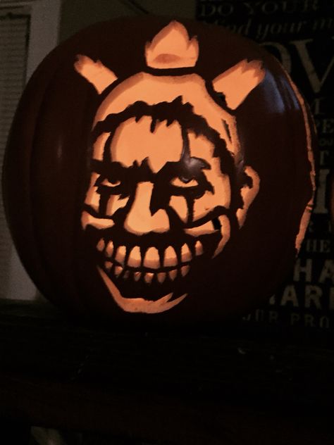 Twisty the clown pumpkin Pumpkin Carving Art The Clown, Art The Clown Pumpkin, Art The Clown Pumpkin Carving, Ahs Pumpkin, Movie Character Pumpkins, Clown Pumpkin Carving, Horror Pumpkin Carving, Pumpkin Blaze, Clown Pumpkin