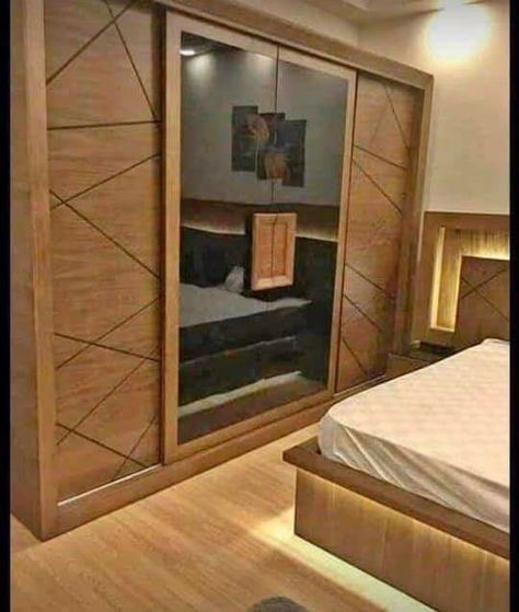 Wooden Wardrobe Design Modern, Wardrobe Design For Small Bedroom, Acrylic Sheet Design, Modern Wooden Wardrobe, Glass Wardrobe Design, Wardrobe Inside Design, Sliding Wardrobe Design, Red Bedroom Design, Bad Room Design