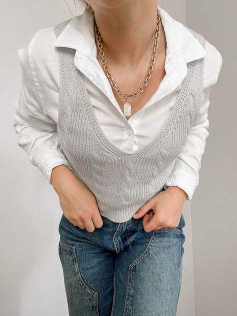 Sweater vest over a white button down shirt and some dark wash aeropostal jeans White Blouse Under Sweater, Blouse Under Sweater, White Button Down Shirt, White Button Down, Jeans Outfit, Collar Blouse, Clothing Ideas, White Blouse, Button Shirt