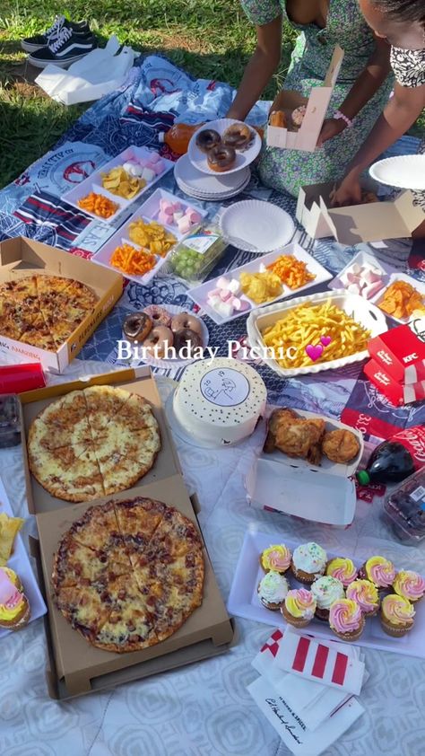 Birthday Picnics | TikTok Preppy Picnic Birthday Party, Preppy Picnic, Birthday Picnics, Dream Birthday, Sleepover Birthday, Picnic Birthday Party, Birthday Picnic, Sleepover Birthday Parties, Picnic Birthday