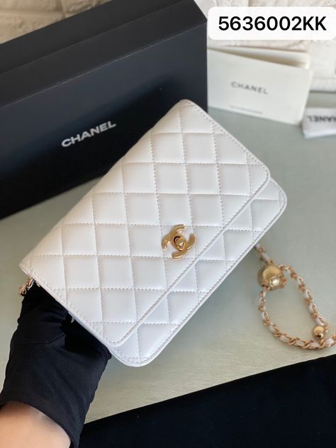 Luxury Wishlist, Chanel Woc, White Wallet, Wallet On Chain, Chanel Wallet, Chanel Bag, Wallets For Women, White Leather, Women's Accessories