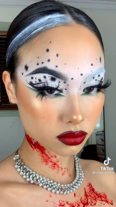 Cruella Deville Makeup, Disney Eye Makeup, Devil Makeup, Disney Inspiration, Fandom Quotes, Creepy Halloween Makeup, Cute Halloween Makeup, Halloween Makeup Pretty, Cool Halloween Makeup