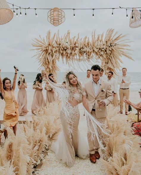 Bright Orange Citrus Bridal Shower with Boho Details - Inspired By This Small Boho Beach Wedding, Beach Wedding Altar, Wedding Cabo, Dream Beach Wedding, Hipster Wedding, Boho Beach Wedding, Walk Down The Aisle, Grass Wedding, Beach Wedding Inspiration