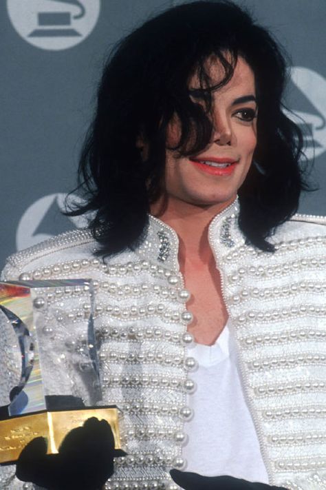 Michael Jackson in 1993 Michael Jackson Dangerous, Michael Jackson Wallpaper, Photos Of Michael Jackson, Michael Jackson Smile, Joseph Jackson, Michael Jackson Bad, Michael Jackson Pics, King Of Pop, King Of Music