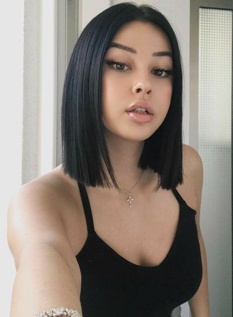 Haircut Styles For Girls, Balayage Hair Blonde Short, Trendy Bob, 2020 Hairstyles, Short Dark Hair, Slouch Pants, Hairstyles 2024, Vlasové Trendy, Lob Haircut