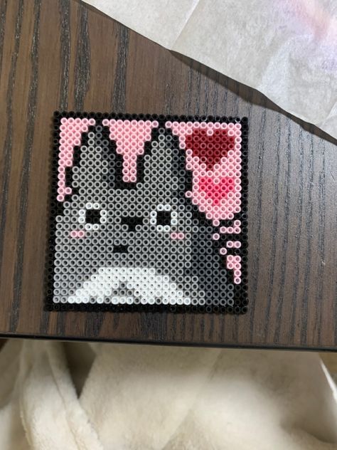 Totoro Pearl Beads, Totoro Perler Beads Pattern, Perler Beads Totoro, Perler Beads Ghibli, Perler Bead Gift Ideas, Ghibli Perler Beads, Perler Beads Ideas Disney, Studio Ghibli Perler Beads, Totoro Perler Beads