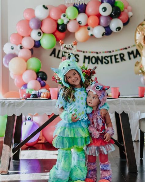 Monster Mash Balloon Arch, Monster Mash Birthday Party, Monster Mash Party, Balloon Bar, Monster 1st Birthdays, Party Hardy, 1st Birthday Themes, 2024 Halloween, Monster Mash