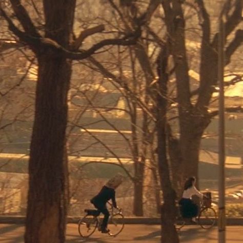 Giving Letter Pose, Love Letter 1995 Film, Love Letter Movie, Love Letter 1995, Shunji Iwai, Asian Cinema, Film Scenes, People References, Blue Cat