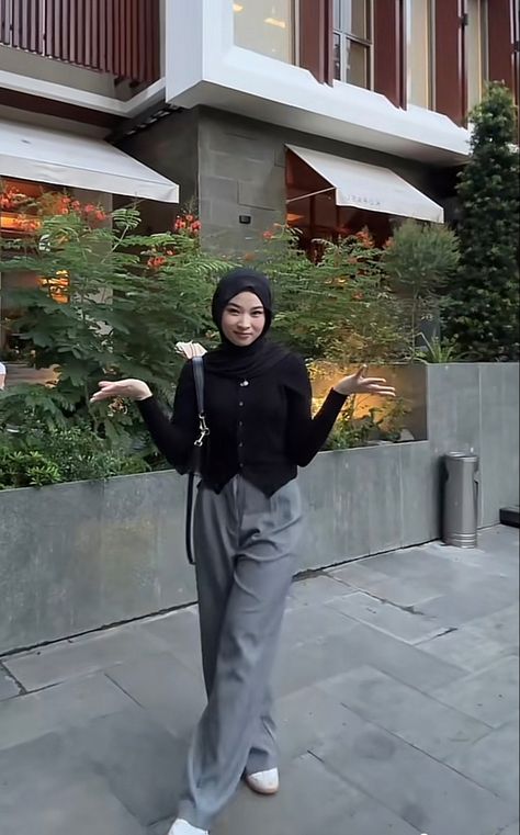 Otdd Outfit, Style Hijab Casual, Ootd Inspo, Style Hijab, Outfit Hijab, Mix Color, Aesthetic Outfit, Hijab Style, Colourful Outfits