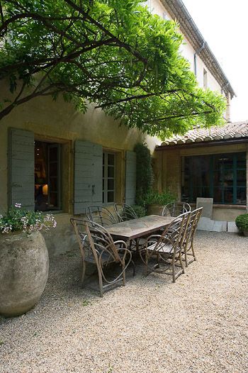 Provence Provence Garden, Gravel Patio, Pergola Attached To House, Wooden Pergola, Pergola Plans, Diy Pergola, Pergola Patio, French Garden, Pergola Designs