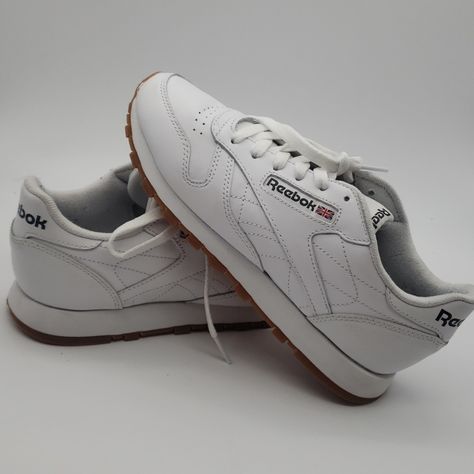 Reebok Classics Men's Classic Leather, White/Gum Like New In Box. Slight Signs Of Usage Inside Heels ( See Pics). Never Worn Outside . Only Worn Once Or Twice Size 5 Reebok Classic Outfit, Rebook Classic, Adventure Shoes, Shoes Reebok, Reebok Classics, Nike Acg Jacket, Reebok Shoes, Reebok Classic, Blue Sneakers