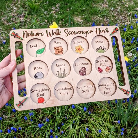 This scavenger hunting tray is great for any family outing! With it's double sided bottom, featuring a beach or a forest version, you can flip it over for wherever you go! Take it on your next trip to the beach, or hike through the forest! ⭐️ Assembled Size: 11.9 x 8.0 x 0.5 inches ⭐️ Requires Painting and Assembly ⭐️ Takes about 5 minutes to assemble. Tools Required: ⭐️ Paint (I prefer acrylic pens for the finer details) Outdoor Nature Activities, Nature Activity, Beach Forest, Acrylic Pens, Nature School, Toddler Arts And Crafts, Forest School, Kids Outdoor, Outdoor Learning