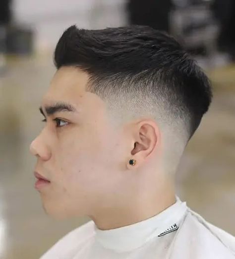 Asian Men Haircuts, Men With Round Faces, Short Hair Side Part, Asian Haircuts, Asian Men Short Hairstyle, Asian Men Hairstyles, Faux Mohawk, Buzz Cut For Men, Fade Hairstyle