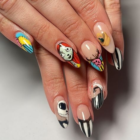 gel x + complex art | always a pleasure having nyx in the studio because they always bring me the COOLEST inspo!!! this time it was a handpainted jack and sally set that was so fun and came out SOO cute 🎃🌌 #gelx #gelnails #gelextensions #gelnailart #nailart #nails #sydneynails #sydneynailtech #sydneynailart #westernsydneynails #beginnernailtech #auranails #nailsnailsnails #y2knails #frenchtipnails #nailartist #handpaintednails #apres #pressons #pressonnails #characternails #halloween #hallow... Complex Art, Y2k Nails, Gel Extensions, Jack And Sally, French Tip Nails, Gel Nail Art, In The Studio, Nail Artist, Nail Tech