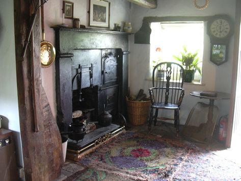 Frogmore Cottage Interior, Yorkshire Cottage Interior, Scottish Farmhouse Interior, Victorian Cottage Interior, Selkie Aesthetic, Victorian Range, Old English Cottage Interiors, Seaside Cottage Interior, Kitchen Fireplaces