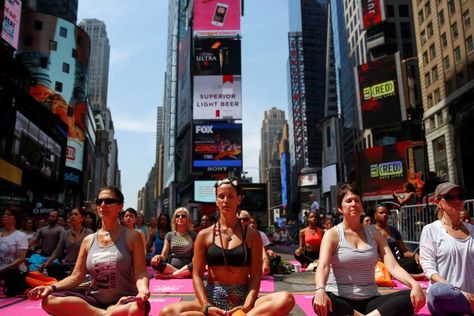 People participate in a yoga class during the 14th Annual Solstice in Times Square event in New York Classic Literature Movies, International Day Of Yoga, Social Science Research, Yoga Time, Yoga Times, International Day, Social Change, Take A Deep Breath, Deep Breath