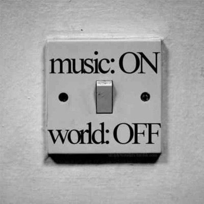 Zo lekker  ! Music On World Off, Blink 182, I Love Music, Imagine Dragons, Music Studio, Intj, Music Room, White Photo, All Music