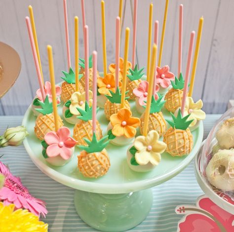 Kara's Party Ideas Spring Flamingo Birthday Party | Kara's Party Ideas Pineapple Cake Pops, Tropisk Fest, Pineapple Birthday, Aloha Party, Flamingo Birthday Party, Luau Birthday Party, Moana Birthday Party, Hawaiian Birthday, Fiesta Tropical