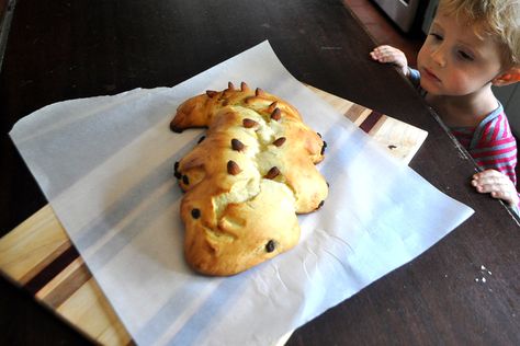 Dragon Bread, Otherworldly Creatures, Blackberry Patch, Waldorf Teaching, Food Experiments, Liturgical Year, Best Bread Recipe, Saint Michael, Challah