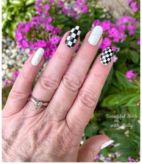 Indiana Inker: Color Street Mixed Mani - Check Yourself Check Yourself Color Street Combo, Color Street Nails, Color Street, Beautiful Nails, Dots, Nails, Beauty, Color