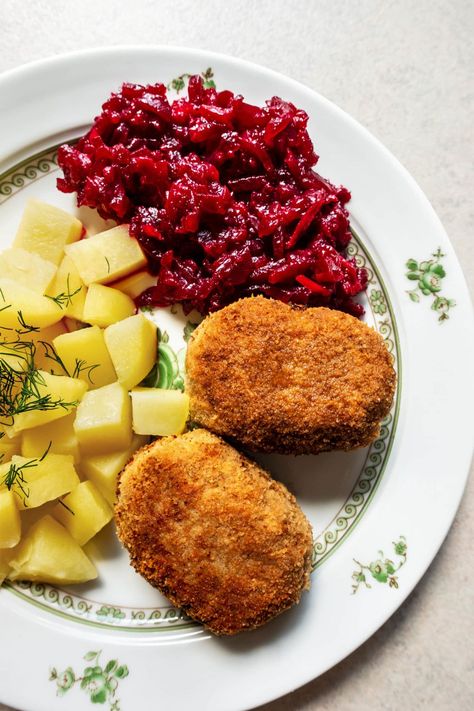 Kotlety Mielone: Ground Pork Patties [RECIPE!] | Polonist Ground Pork Patties, Pork Patties, Polish Foods, Polish Culture, Eastern European Recipes, Sunday Dinners, Beetroot Salad, Polish Food, Patties Recipe