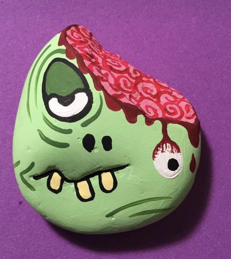 Animal Design Illustration, Monster Rocks, Stone Pictures Pebble Art, Diy Rock Art, Rainy Day Crafts, Halloween Rocks, Christmas Rock, Painted Rocks Craft, Painted Rocks Diy