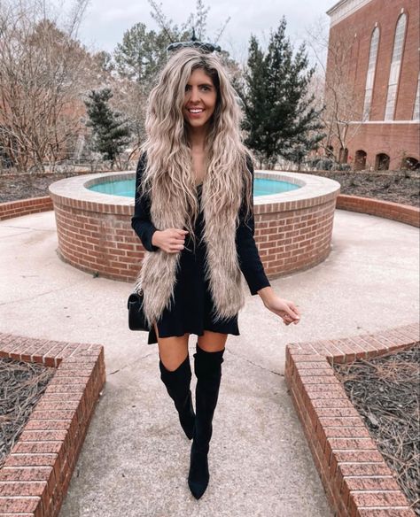 Faux Fur Gilet Outfit Women, Styling Fur Vest, Suede Fur Vest Outfit, Black Fuzzy Vest Outfit, Fur Vest Outfits For Women, Long Fur Vest Outfit, Bravocon Outfits, Faux Fur Vest Outfit Fall Styles, Black Fur Vest Outfit Ideas