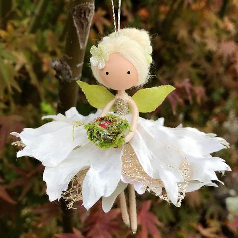 Christmas Faries, Fairy Princess Birthday, Mermaid Ornament, Bendy Doll, Felt Fairy, Fairy Crafts, Winter Fairy, Garden Christmas, Flower Fairies