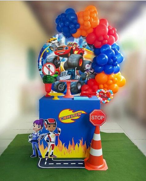 Blaze Monster Truck Cake, Blaze And The Monster Machines Birthday, Blaze Party Decorations, Blaze Birthday Cake, Bolo Blaze, Blaze Birthday Party, Blaze Party, Blaze And The Monster Machines Party, Balloon Displays