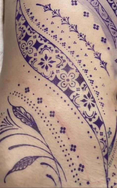 Line Work Hip Tattoo, Spiritual Stomach Tattoos Women, Ornamental Hip Tattoos Women, Ornamental Rib Tattoo, Symetric Tattoo Stomach, Symmetrical Hip Tattoos Women, Tattoo Belly Women, Ornamental Hip Tattoo, Ag Tattoo