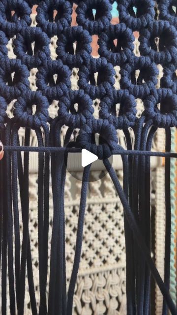 Macrame Knots Tutorial Step By Step, Macrame Tutorial Step By Step, Macrame Beginner, Macrame Knots Step By Step, Knot Macrame, Crochet Pouf, Free Macrame Patterns, Macrame Plant Hanger Tutorial, Decorative Knots