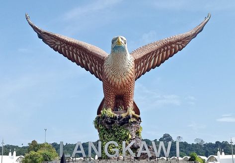 Complete guide on the places to visit in Langkawi Island and also recommendations on food/drinks, shopping and many more. Langkawi Island, Fish Logo, Places Of Interest, Kerala, The Sea, Google Images, Places To Visit, Things To Do, History